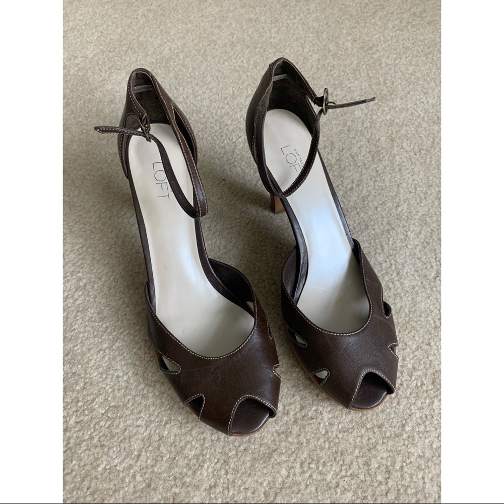 Ann Taylor Loft heeled sandals - Picture 3 of 8